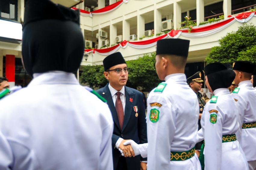 Wali Kota Medan Kukuhkan 48 Paskibraka untuk HUT ke-81 RI, Sapta Dwi Atmaja Jadi Pemimpin Upacara