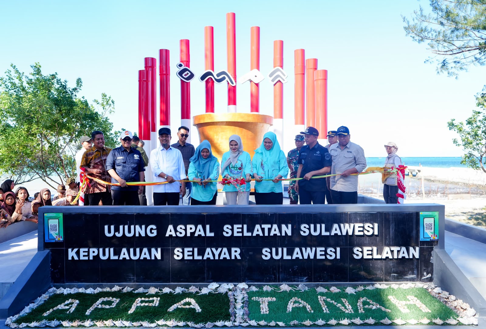 Resmikan Tugu Ujung Aspal di Selayar, Gubernur Sulsel Andi Sudirman Targetkan Ikon Baru Pariwisata