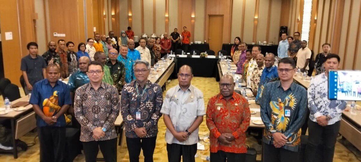 Wabup Mimika Emanuel Kemong Buka Forum Investasi Papua 2026 di Timika, Targetkan Hilirisasi dan UMKM