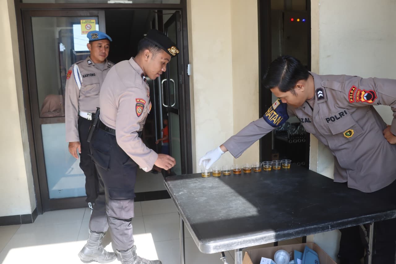 Demak Jadi Lokasi Gaktiplin Polda Jateng, Personel Polres Diperiksa Tampang hingga Tes Urine Jelang Hari Bhayangkara ke-80