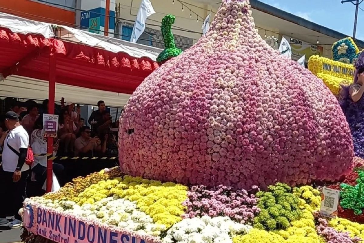 BI Sulut Angkat Cabai, Bawang Merah, dan QRIS di Parade Bunga Tomohon TIFF 2026