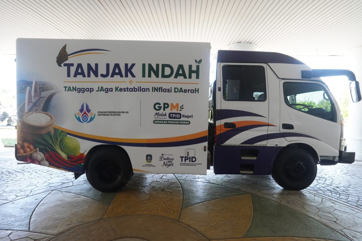 Pemprov Kepri Terima Hibah Mobil Boks dari BI untuk Gerakan Pangan Murah Mobile