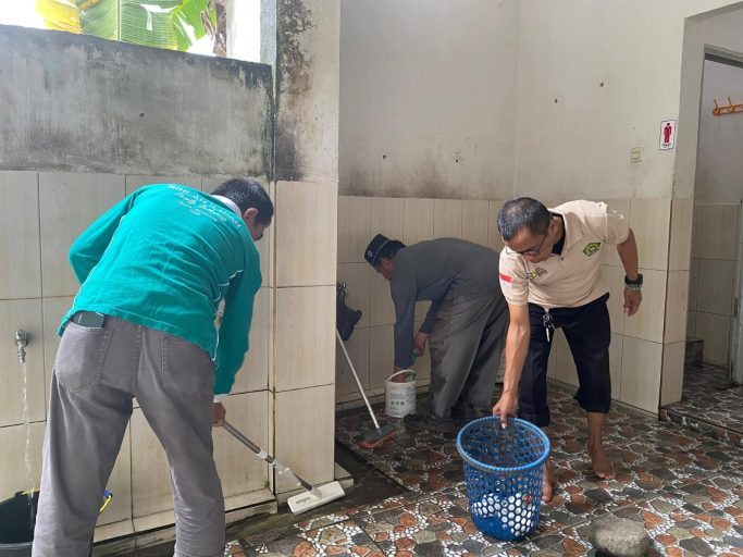 538 Masjid di Sumatera Selatan Digelar Aksi Bersih Serentak, Kemenag Tekankan Fungsi Sosial Rumah Ibadah