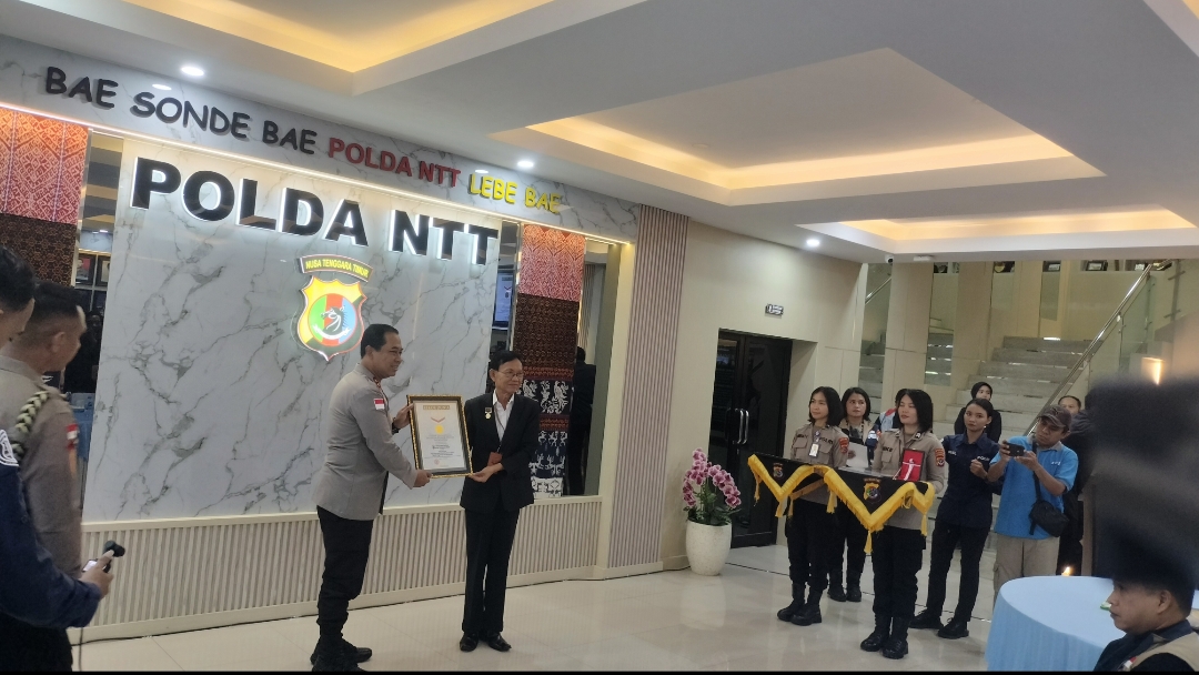 Polda NTT Raih Dua Rekor MURI Berkat Terapi Kesehatan Mental USEFT, 11.663 Anggota dan Warga Ikut Serta