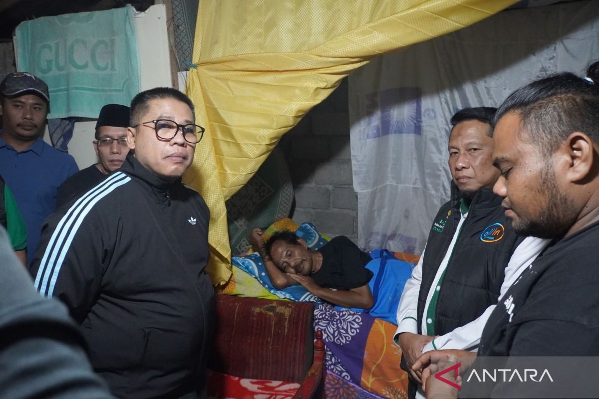 Pemkot dan Baznas Padang Panjang Salurkan Bantuan Sembako ke Tiga Warga, Termasuk Pampers untuk Pasien Pascaoperasi
