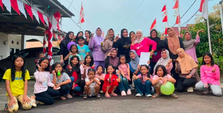 Lomba Ibu-ibu dan Remaja Putri Warnai HUT ke-81 RI di BTN Bhayangkara Asri Mempawah, Warga Padati Kawasan Perumahan