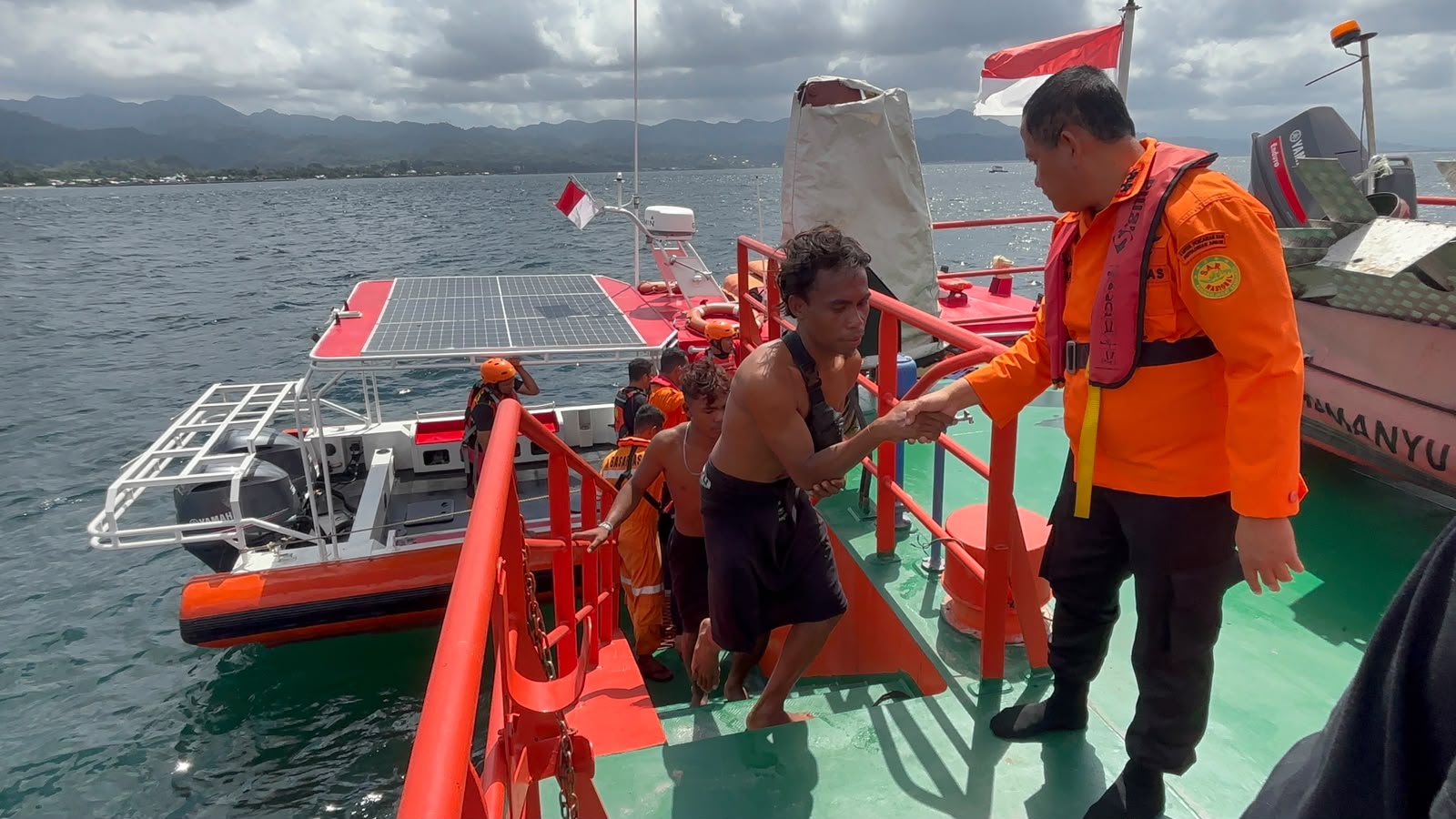 Delapan Penumpang KLM Teluk Bara Selamat Usai Kapal Tenggelam di Perairan Tanjung Alang, Ambon