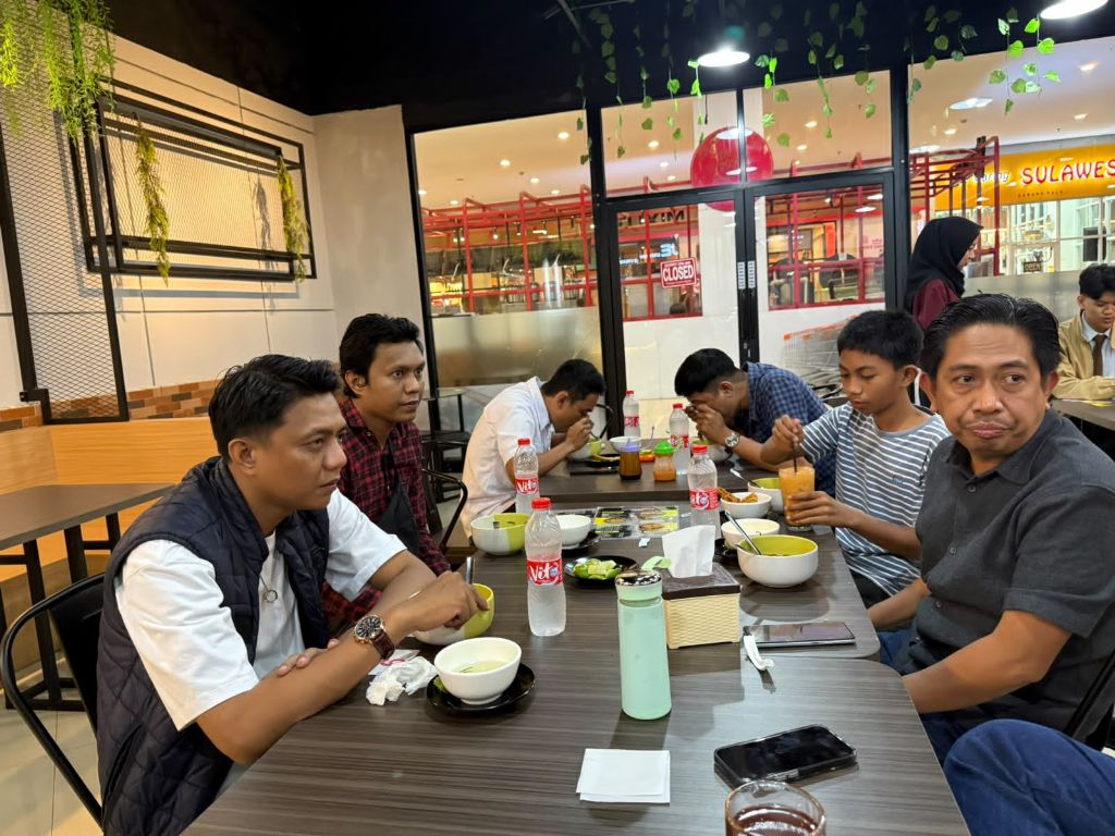 Warkop Om Ben Buka Gerai Ketiga di Makassar, Lokasi Baru Mall Panakkukang dengan Menu Mie Pangsit Mulai Rp25 Ribu