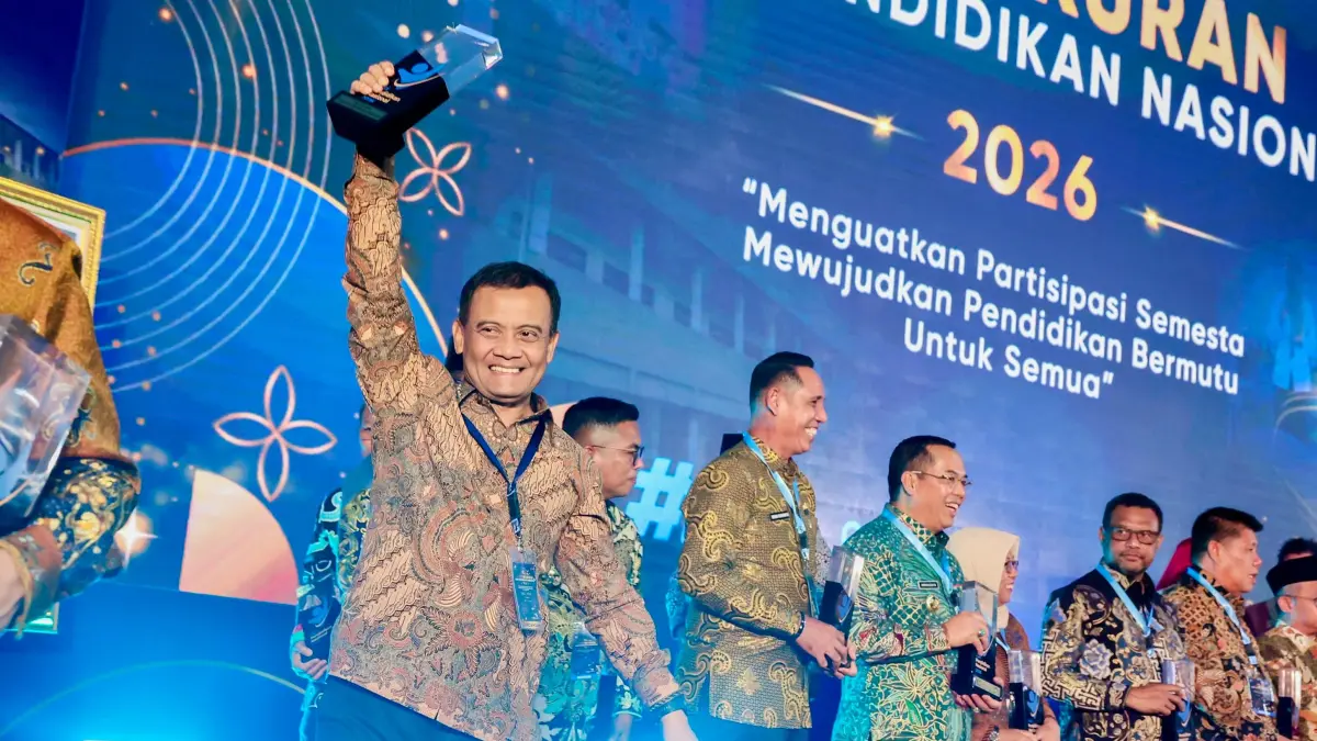 Gubernur Jateng Luthfi Raih Penghargaan Pendidikan Tingkat Nasional, Fokus Ubah Paradigma Lulusan SMP Tak Harus Kerja