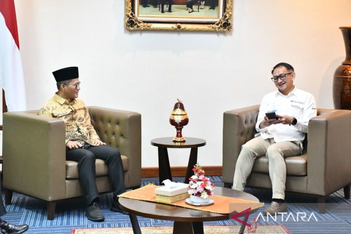BI Sumsel dan Kemenag Teken Kerja Sama Edukasi Keuangan untuk 2.199 Madrasah dan Ponpes di Palembang