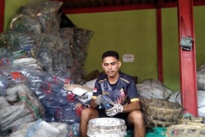 TPST 3R Seminyak di Bali Diapresiasi KKP Jadi Contoh Nasional Kurangi Sampah ke Laut, Olah 11 Ton Botol Bekas