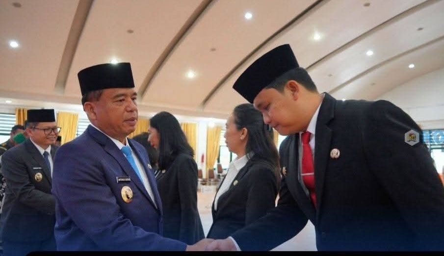 Bupati Karo Antonius Ginting Lantik 13 Pejabat Pengawas, Fokus pada Transformasi Digital Pelayanan Administrasi Kependudukan