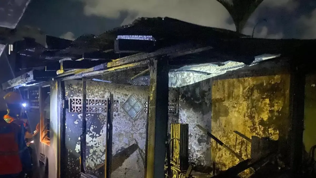 Kebakaran di Perumahan Wika Taman Sari Balikpapan Utara, Api Diduga Korsleting Listrik Hanguskan Dapur dan Gudang