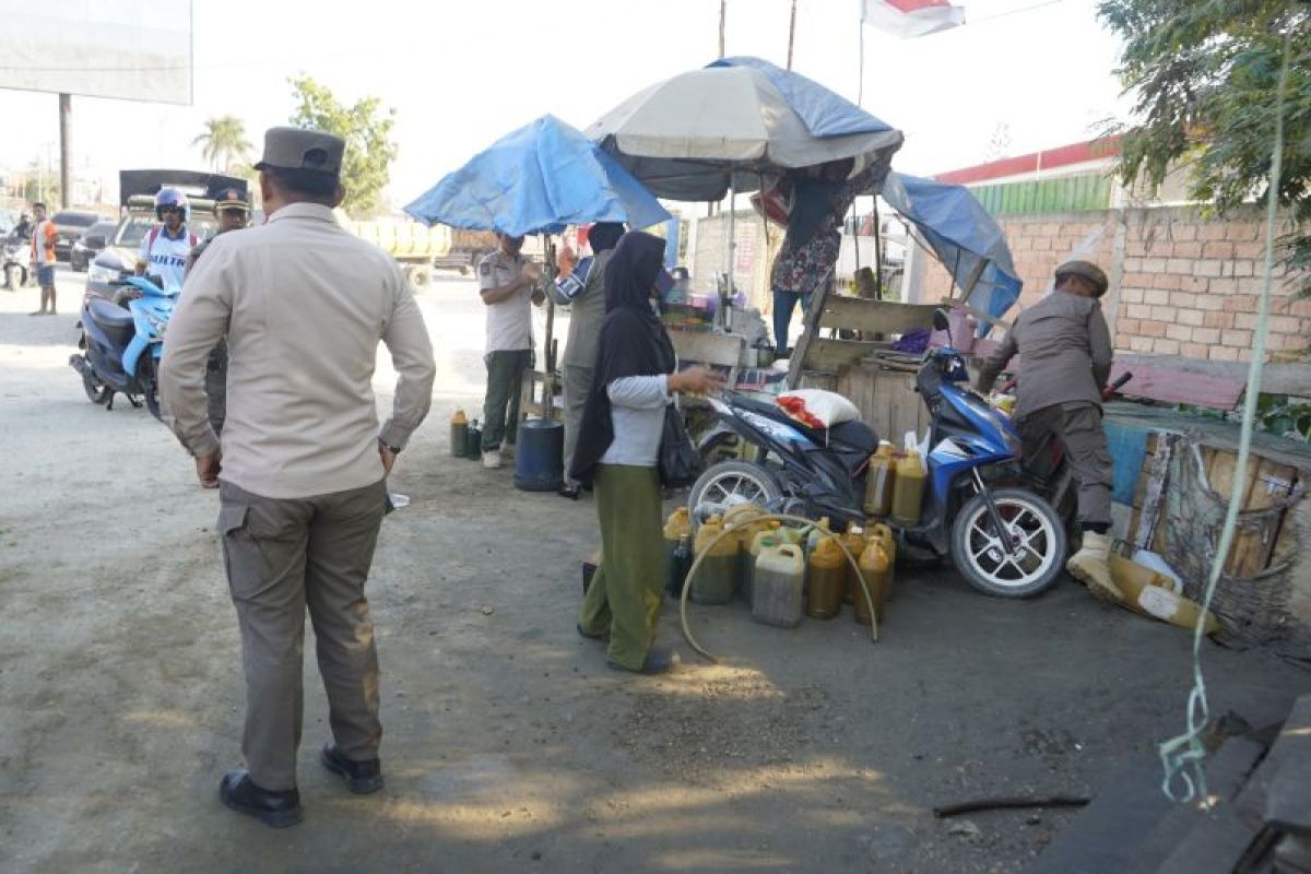 Pemkot Kendari Bongkar Lapak Eceran BBM Subsidi di 15 SPBU, 4 Pemilik Lapak Didata