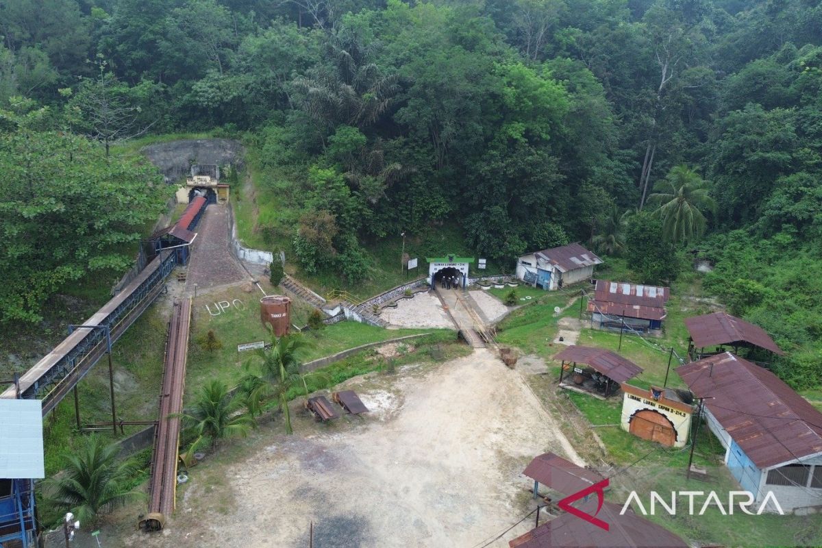15 Mahasiswa Teknik Pertambangan UNP Telusuri Lubang Tambang Bawah Tanah Sawahlunto untuk Mining Fair 2026