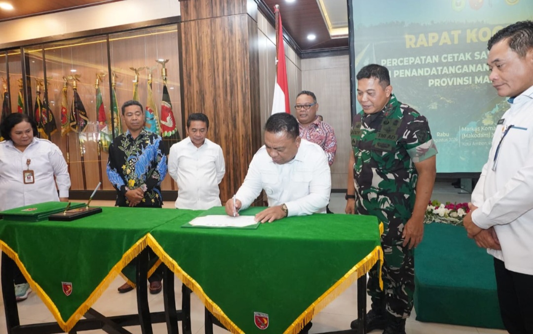 Bupati Piet Hein Babua Teken Kontrak Cetak Sawah di Ambon, Halmahera Utara Dapat Jatah 1.067 Hektar Lahan