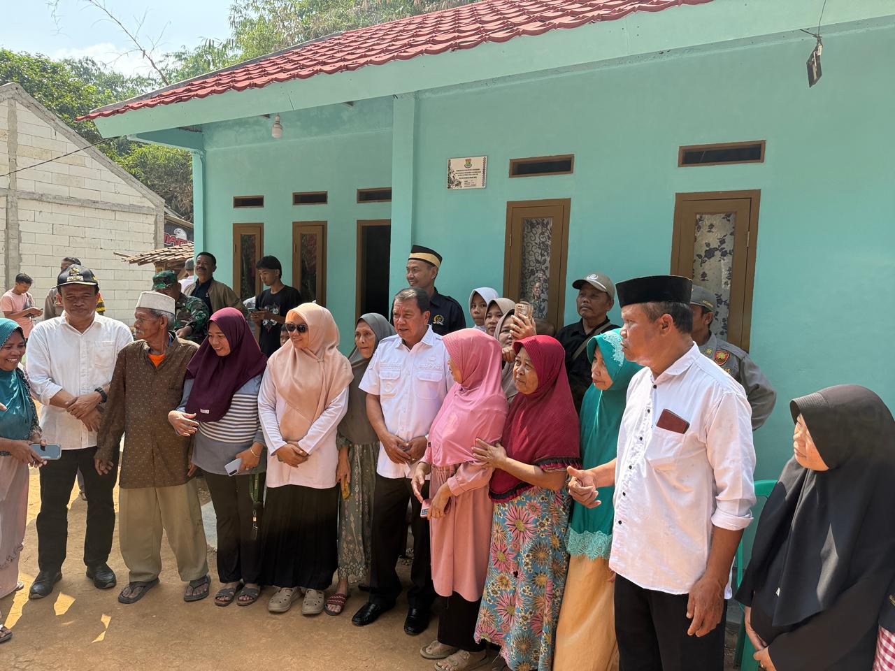 Bupati Tangerang Maesyal Rasyid Tinjau Langsung Bedah Rumah di Tigaraksa, 38 Unit Rumah Warga Direhabilitasi