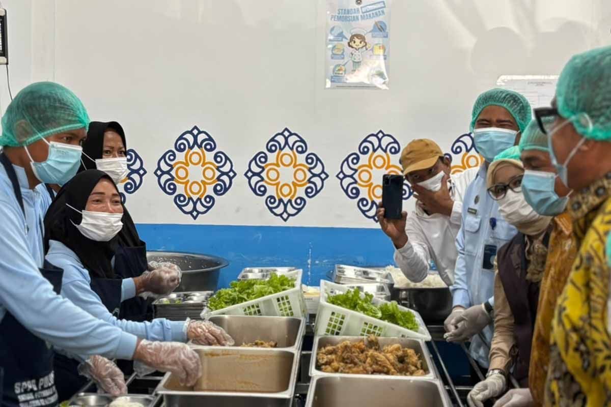 Menteri Wihaji Tinjau Dapur SPPG di Aceh Tenggara, 2.316 Porsi Makanan Bergizi Dibagikan Setiap Hari