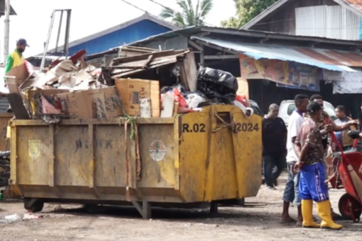 Pemkot Jayapura Minta ASN Jadi Motor Penggerak Budaya Peduli Lingkungan, dari Jumat Bersih hingga Gotong Royong