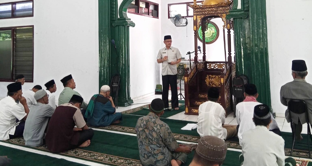 Camat Kotamobagu Barat Gelar Safari Jumat di Masjid Al-Hidayah Mongkonai, Ajak Warga Jaga Keamanan dan Makmurkan Masjid