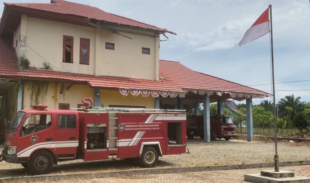 Bantah Isu Tangki Kosong, Kasat Pol PP Bengkulu Selatan Pastikan 3 Mobil Damkar Siaga 24 Jam dengan Response Time 5-10 Menit