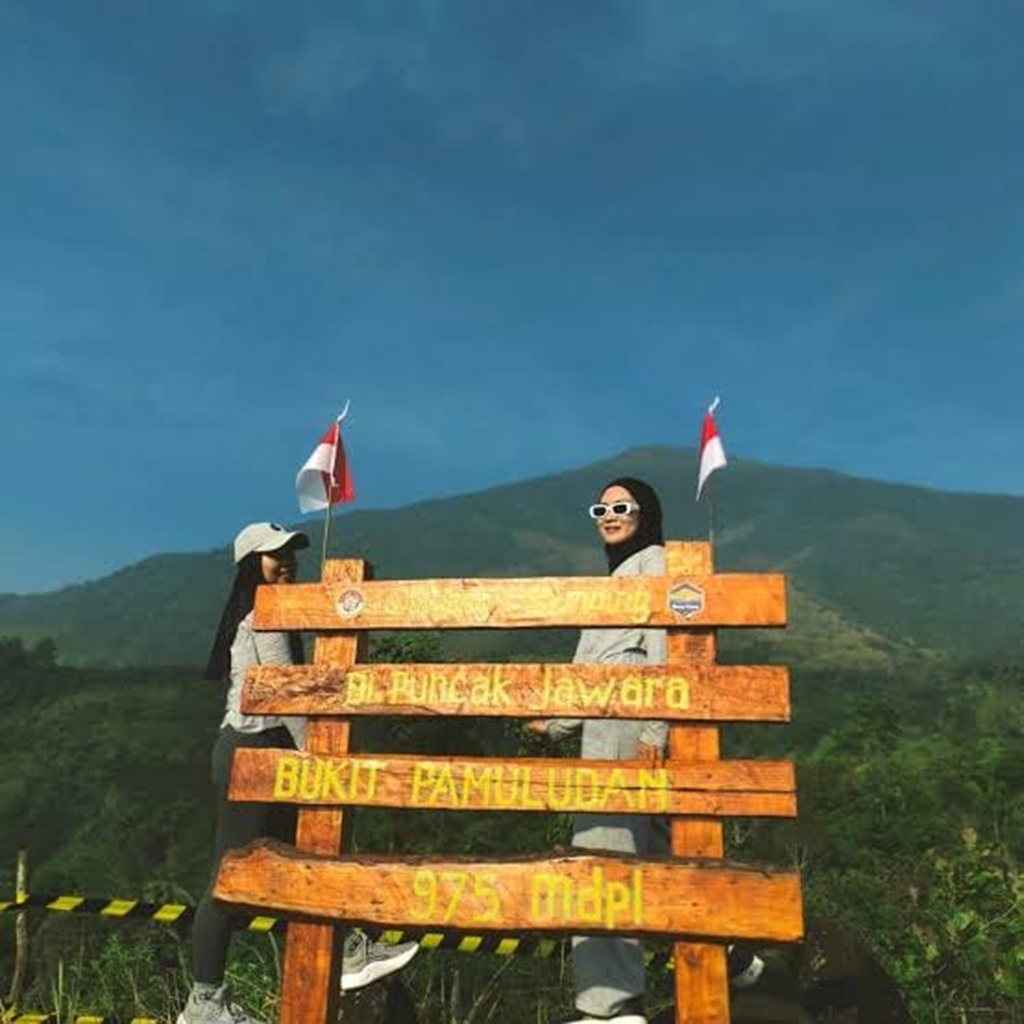 Bukit Lambosir di Lereng Ciremai Kuningan, Habitat Elang Jawa dan Elang Brontok yang Kini Jadi Incaran Wisatawan