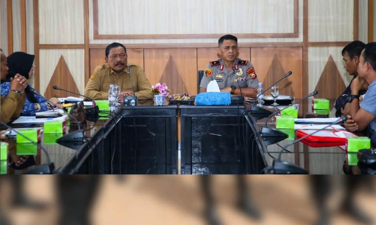Kapolda Bengkulu dan Wagub Mian Buka Hearing soal Penambang Batu Bara Sungai di Bengkulu Tengah, Warga Minta Kepastian Hukum