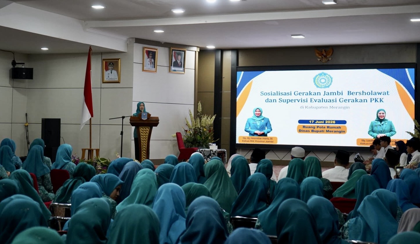 Ketua TP PKK Provinsi Jambi Hesti Haris Sosialisasikan Gerakan Bersholawat di Merangin, Fokus pada Penguatan Spiritual Keluarga