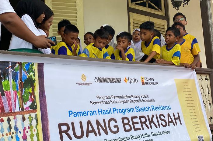 Sketsa di Pasar Banda Neira: Ketika Seorang Sketcher Belajar Menerima Garis Tanpa Penghapus