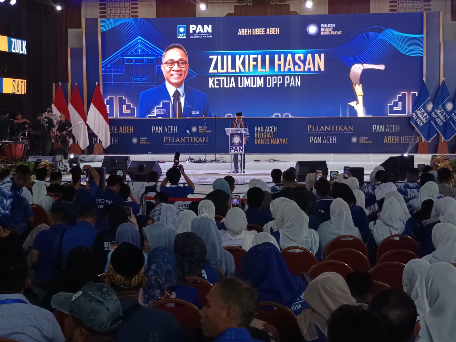 Zulhas Resmi Lantik Pengurus PAN Aceh di Banda Aceh, Targetkan Posisi Tiga Besar Pemilu 2029