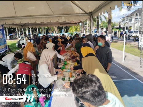 Ratusan Ibu Rumah Tangga di Mamuju Serbu Gerakan Pangan Murah Bulong Jelang Idul Adha, Beras SPHP Ludes
