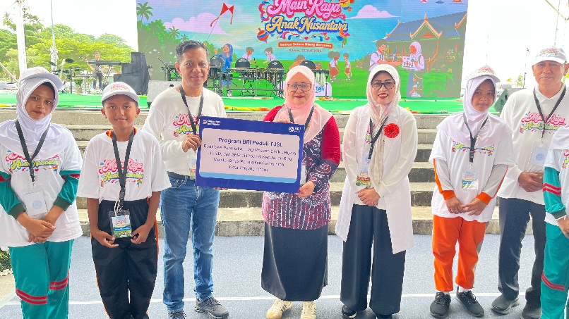 BRI Tanjungpinang Salurkan Beasiswa CSR ke 60 Pelajar di Kepri, Mulai TK Hingga SLB