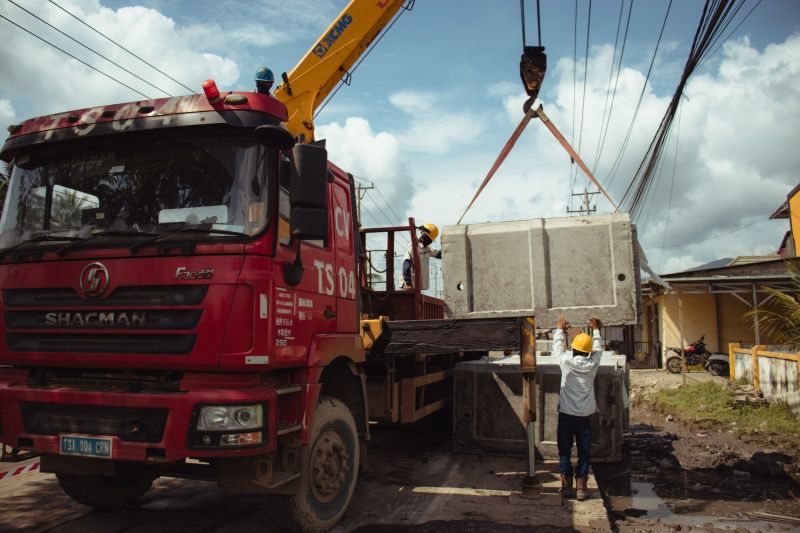 IMIP Pasang 3.245 Unit Drainase Beton di Trans Sulawesi Morowali, Target Rampung Desember 2026