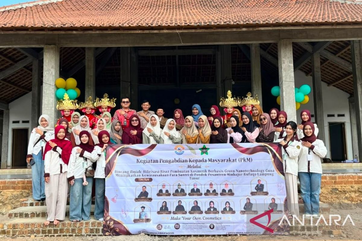 Hilirisasi Nanoteknologi di Ponpes Lampung Timur: ITERA Ajak Santri Produksi Kosmetik Halal Bernilai Jual