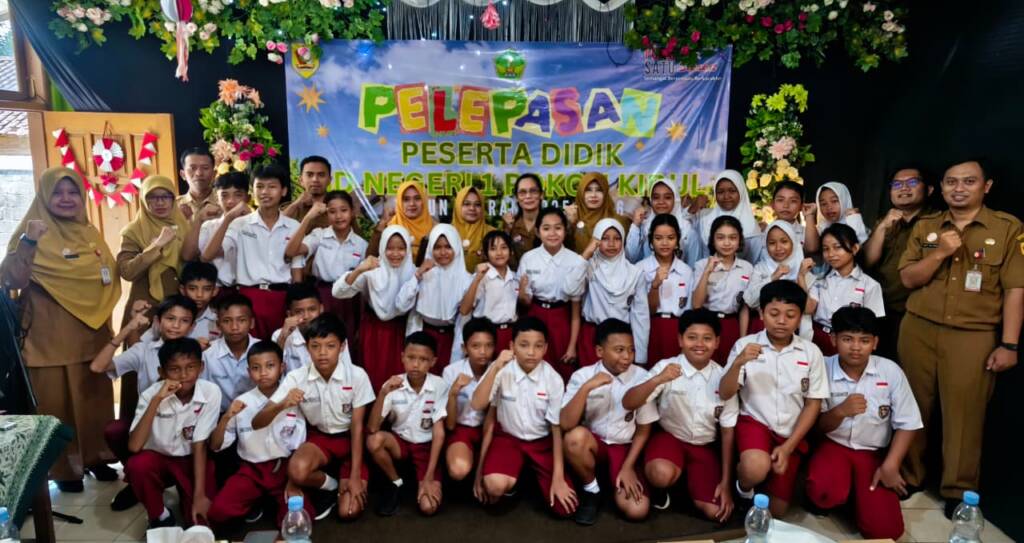 Perpisahan Kelas VI SDN 1 Pokoh Kidul Wonogiri Diwarnai Tangis dan Pelukan Haru Orang Tua-Siswa