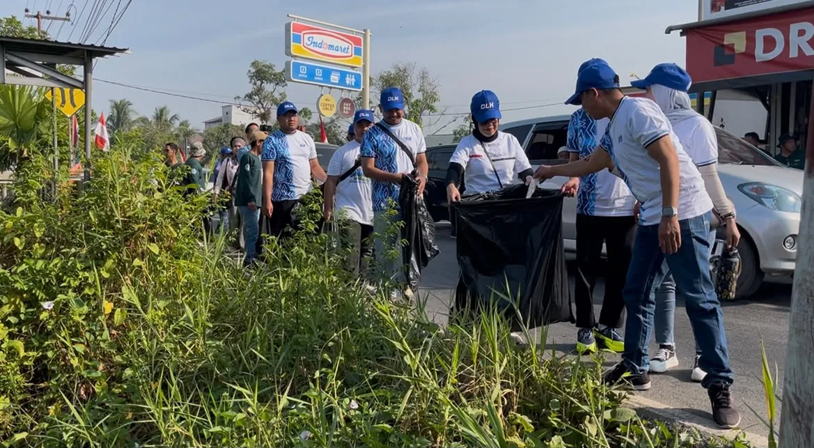 Green Action di Martapura Barat: Warga Tukar Sampah dengan Sembako, Ratusan Pohon Ditanam di Bantaran Sungai