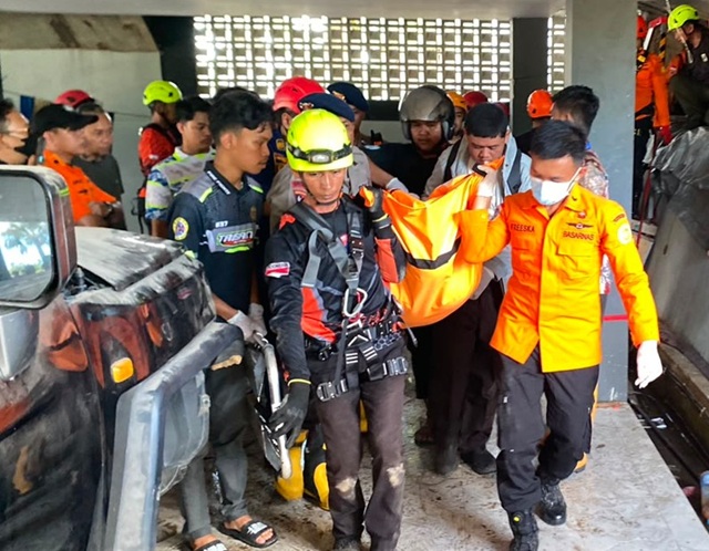 Pria 31 Tahun Tewas Tercebur ke Sumur di Guntung Manggis Banjarbaru, Tim SAR Evakuasi dengan Teknik Vertical Rescue