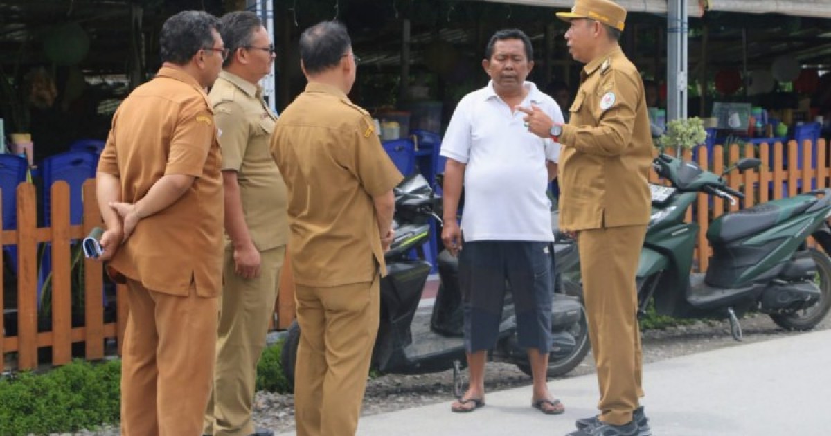 Bupati Tapanuli Utara Jonius Hutabarat Tinjau Tanggul Aek Sigeaon, Minta Penataan Dipercepat Demi Keselamatan Warga