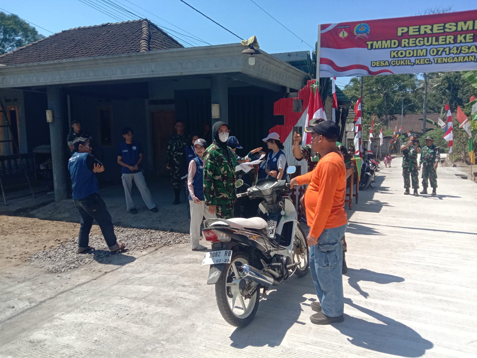 TMMD ke-129 di Desa Cukil Semarang Hampir Rampung, Gapura Peresmian Berdiri Kokoh dan Perindah Wajah Kampung