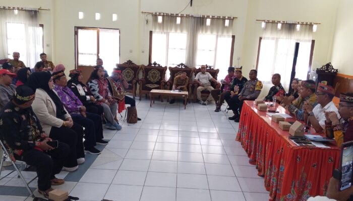 Damang Adat Kalteng Panggil Zhezhe Galuh dan Ius Eka Praptani, Mediasi Sengketa TikTok Berujung Saling Memaafkan