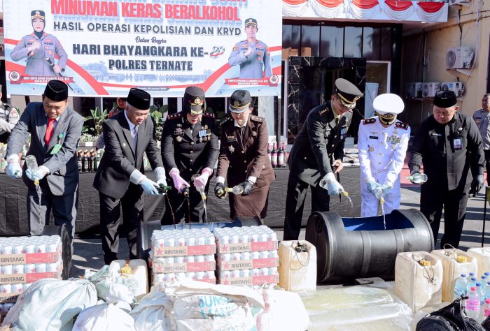 Hari Bhayangkara ke-80, Wawali Ternate Dukung Langkah Polres Tertibkan Miras