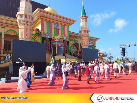 Kafilah Anambas Tempuh 10 Jam Laut Demi Pawai Ta’aruf MTQH XII Kepri 2026, Cuaca Panas Tak Surutkan Semangat