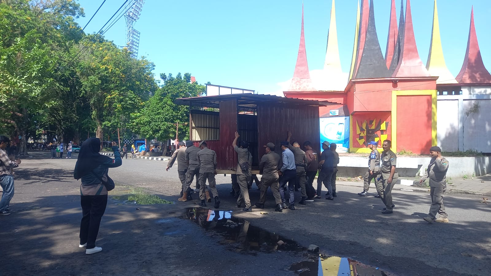 Relokasi PKL GOR Agus Salim Padang Masih Digodok, Pedagang Keluhkan Belum Ada Kepastian Lokasi