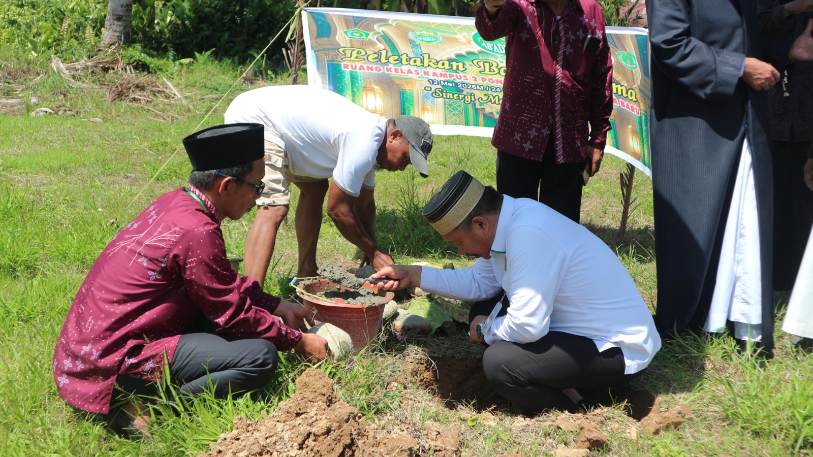 Kemenag Sulsel Dukung Pengembangan Pesantren, Peletakan Batu Pertama Kampus 2 As’adiyah Belawa Baru di Luwu Utara Resmi Dilakukan