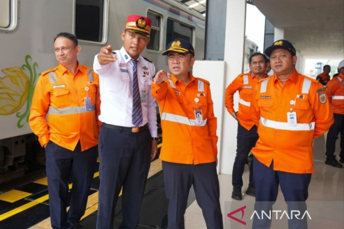 KAI Inspeksi Lintas Medan–Siantar Jelang Libur Panjang, 43.858 Tempat Duduk Disiapkan untuk 14–18 Agustus