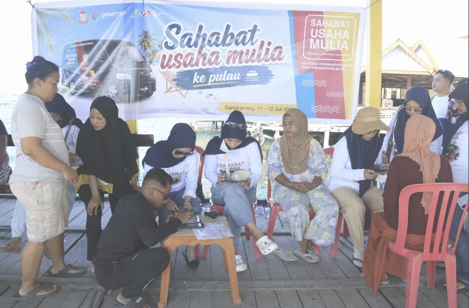 DPMPTSP Makassar Bawa Layanan Perizinan ke Pulau Sangkarrang, Warga Tak Perlu Lagi Menyeberang ke Kota