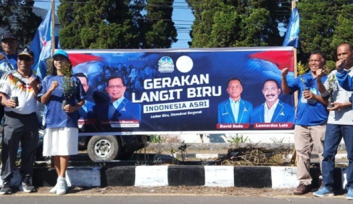 DPC Partai Demokrat Manggarai Tanam 500 Bibit Pucuk Merah di Sepanjang Jalan Kota Ruteng Sambut HUT ke-25