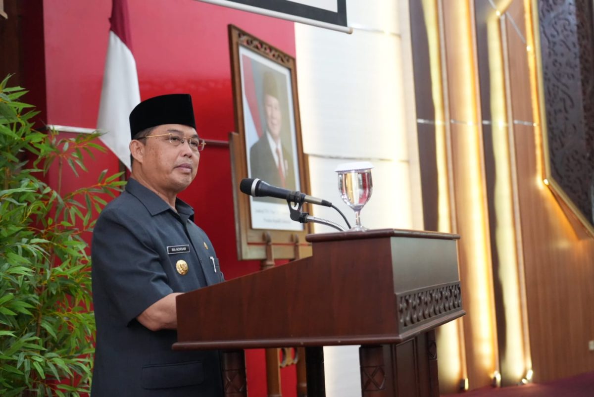 Rapat Paripurna DPRD Kalbar, Gubernur Ria Norsan Serahkan Perubahan KUA-PPAS APBD 2026 Senilai Rp 6,21 Triliun