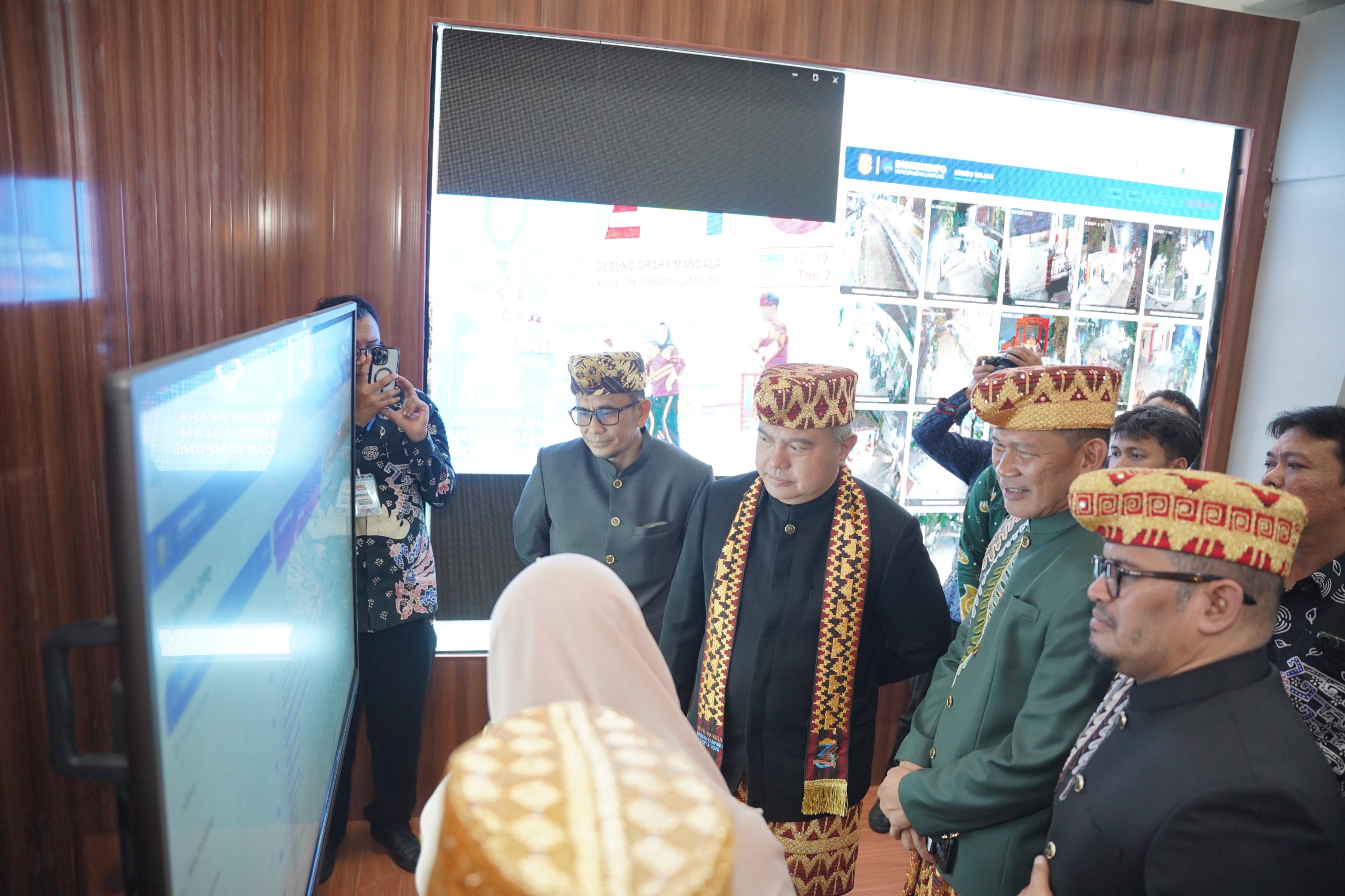 Sekjen Kemendagri Tinjau Program Seribu Wajah di Bandar Lampung Expo 2026, Ini Fungsinya untuk Warga