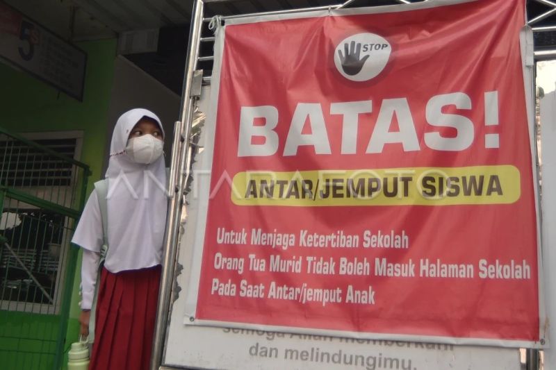 Pemkot Padang Mendadak Terapkan PJJ untuk Siswa TK hingga SMP, ISPU Capai 900 akibat Kabut Asap